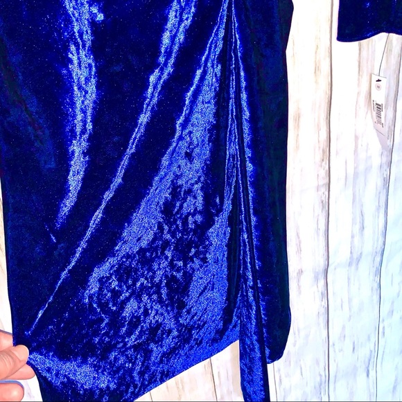 Maggy London Crushed Velvet Soft Drape Dress - Picture 8 of 8